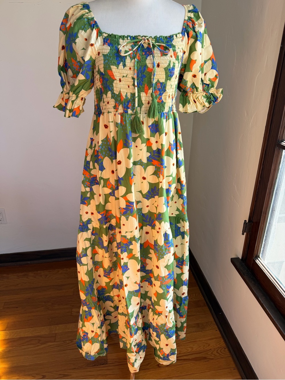 New no tags.Floral Puff-Sleeve Maxi Dress in Green and Cream